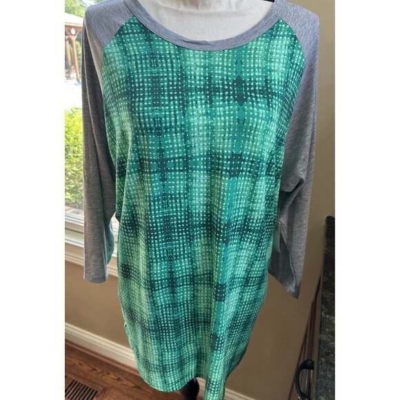 NWT LulaRoe Green & Gray Plus Size Randy‎ Shirt, Size 2XL - Picture 1 of 5